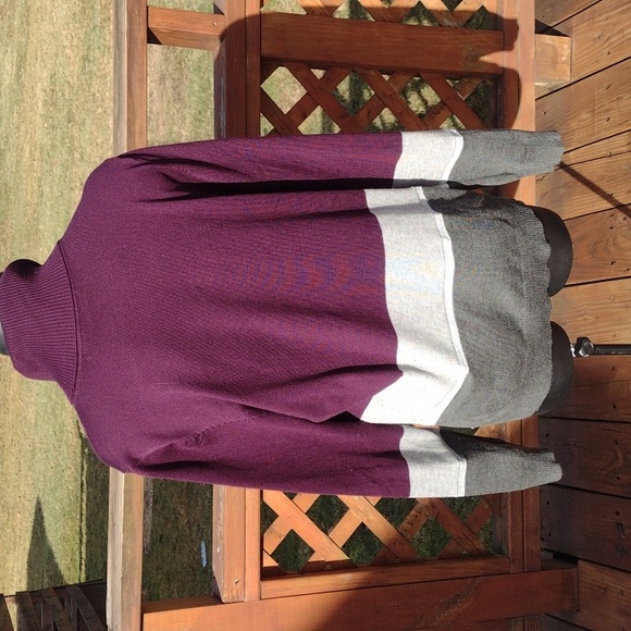Calvin Klein Colorblock Crewneck Sweater Size Medium - Picture 3 of 12